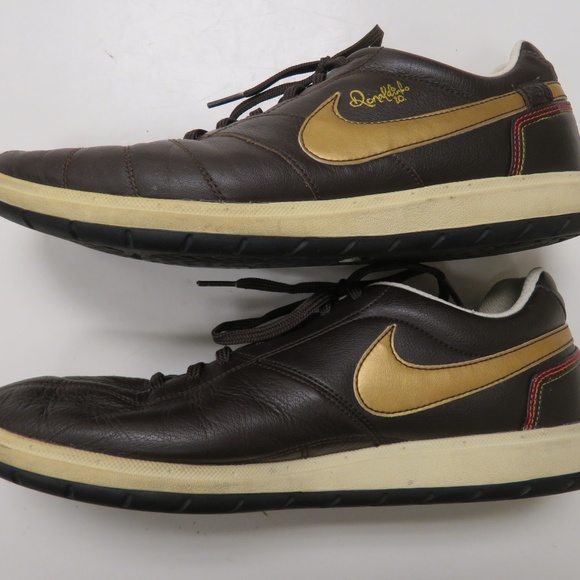nike ronaldinho futsal shoes